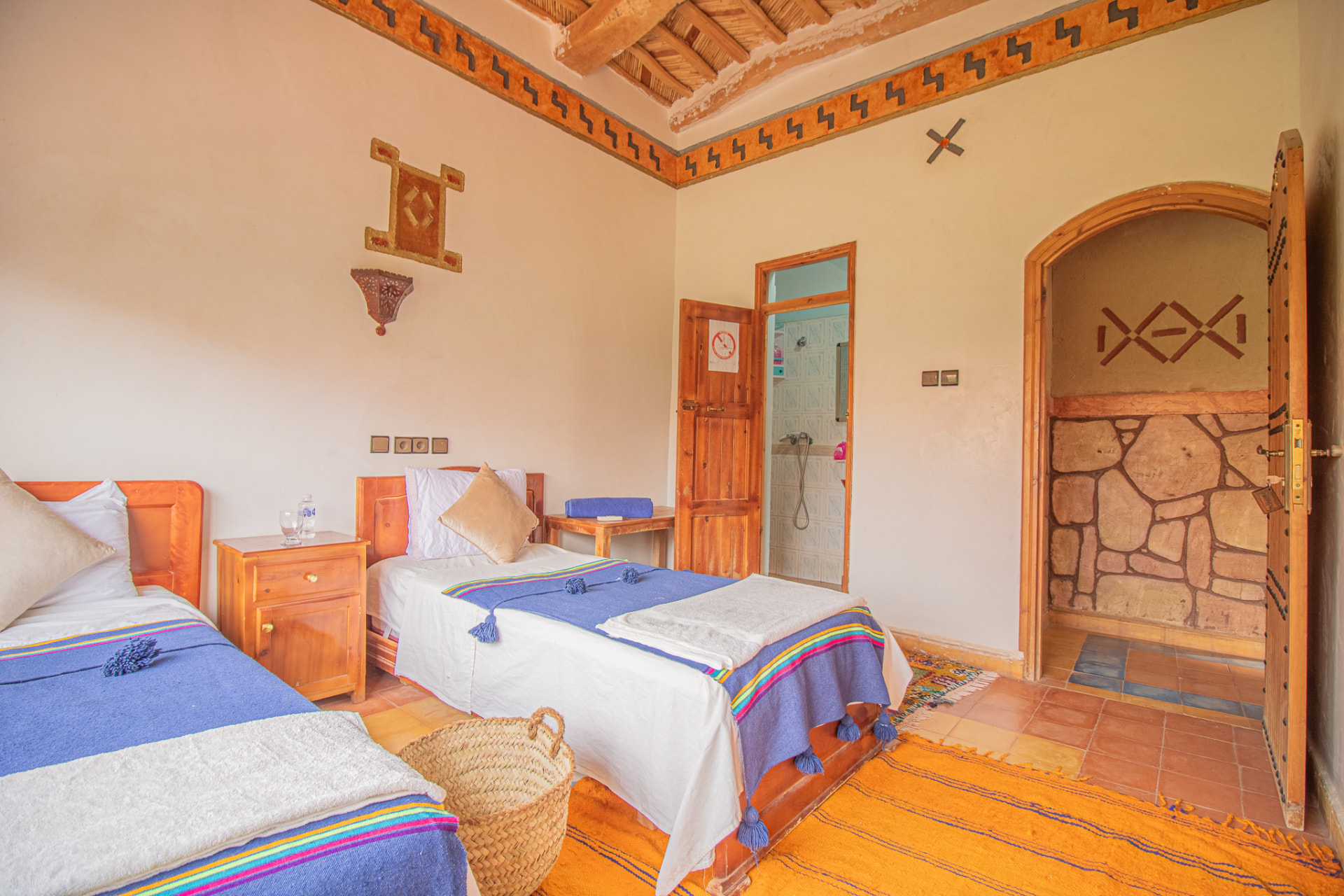 Twin Room at Hotel Awayou Valée Rose — photograph 3 of 4