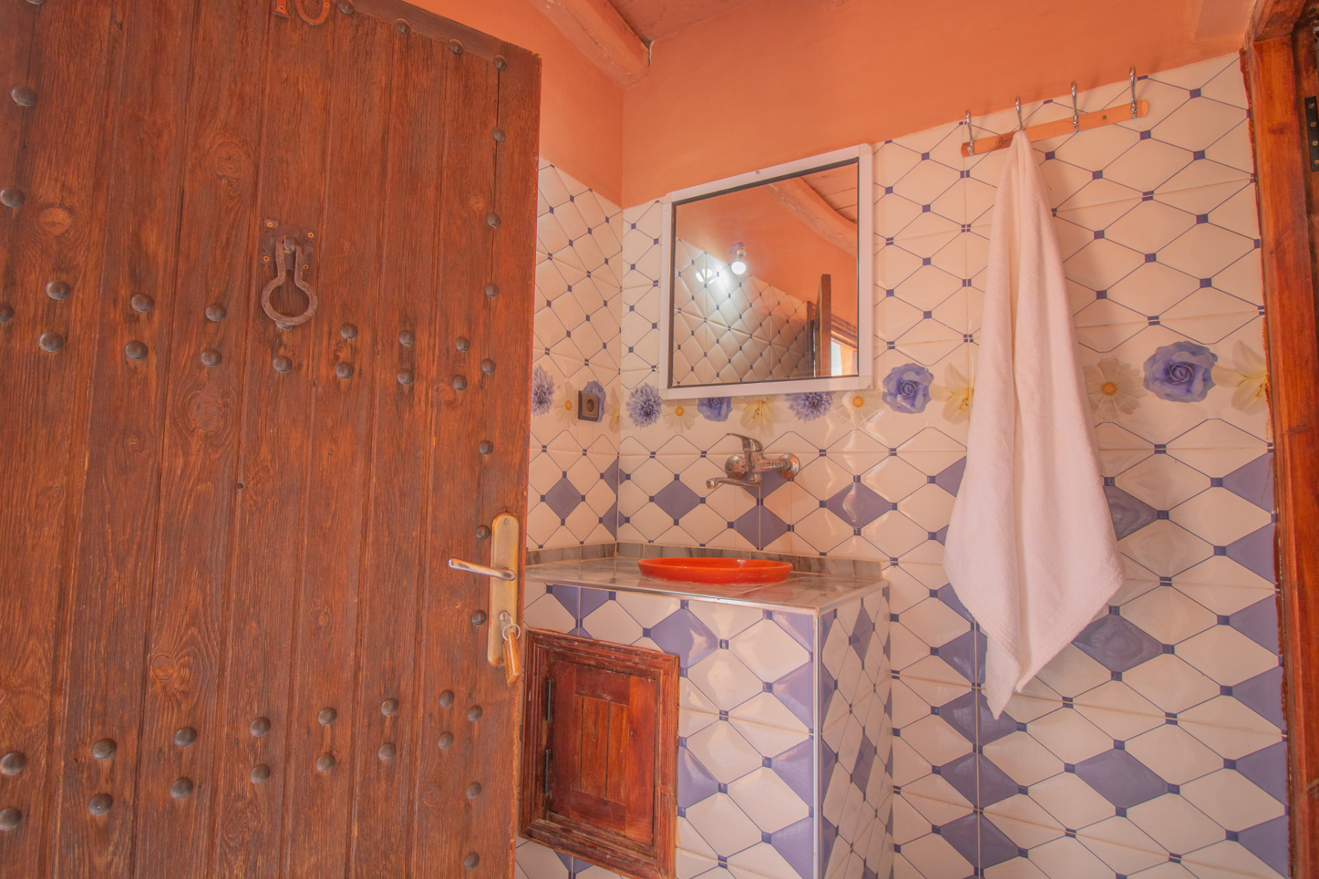 Triple Room — Kasbah View at Hotel Awayou Valée Rose — photograph 5 of 5
