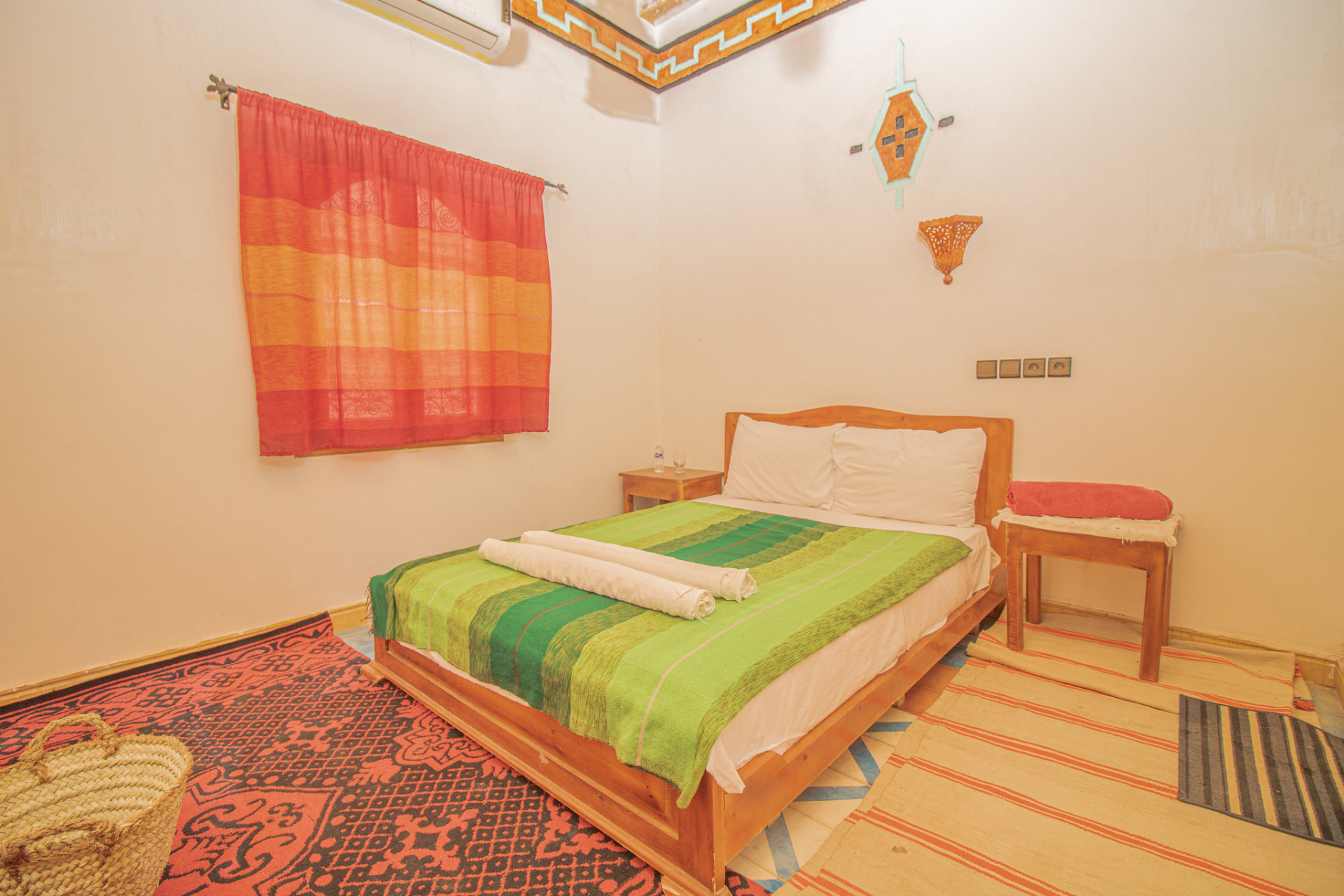 Double Room — Arched Entrance at Hotel Awayou Valée Rose — photograph 2 of 3