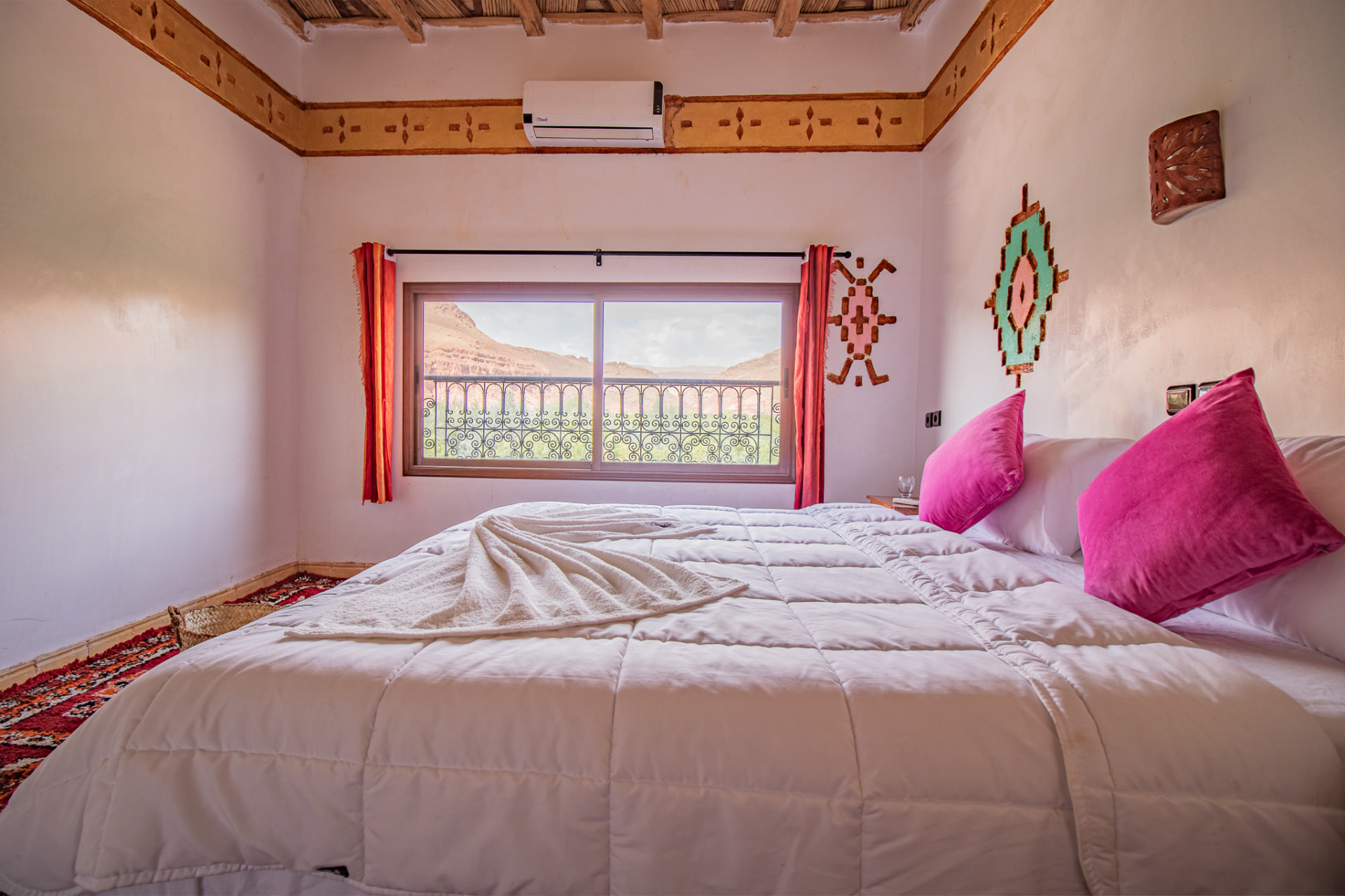 Double Room — Valley View at Hotel Awayou Valée Rose — photograph 2 of 4